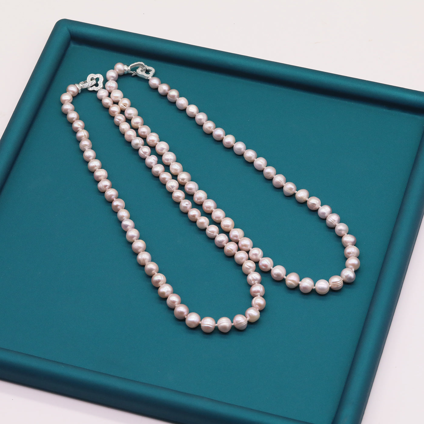 Pink Freshwater Pearl Necklace with Hollow Four-Leaf Clover Clasp - 17.7" Luxury Gift for Her/Him, Perfect for Daily Wear  Special Occasions like Weddings, Birthdays, Anniversaries, Christmas, Valentine's Day & Thanksgiving, Best for Christmas