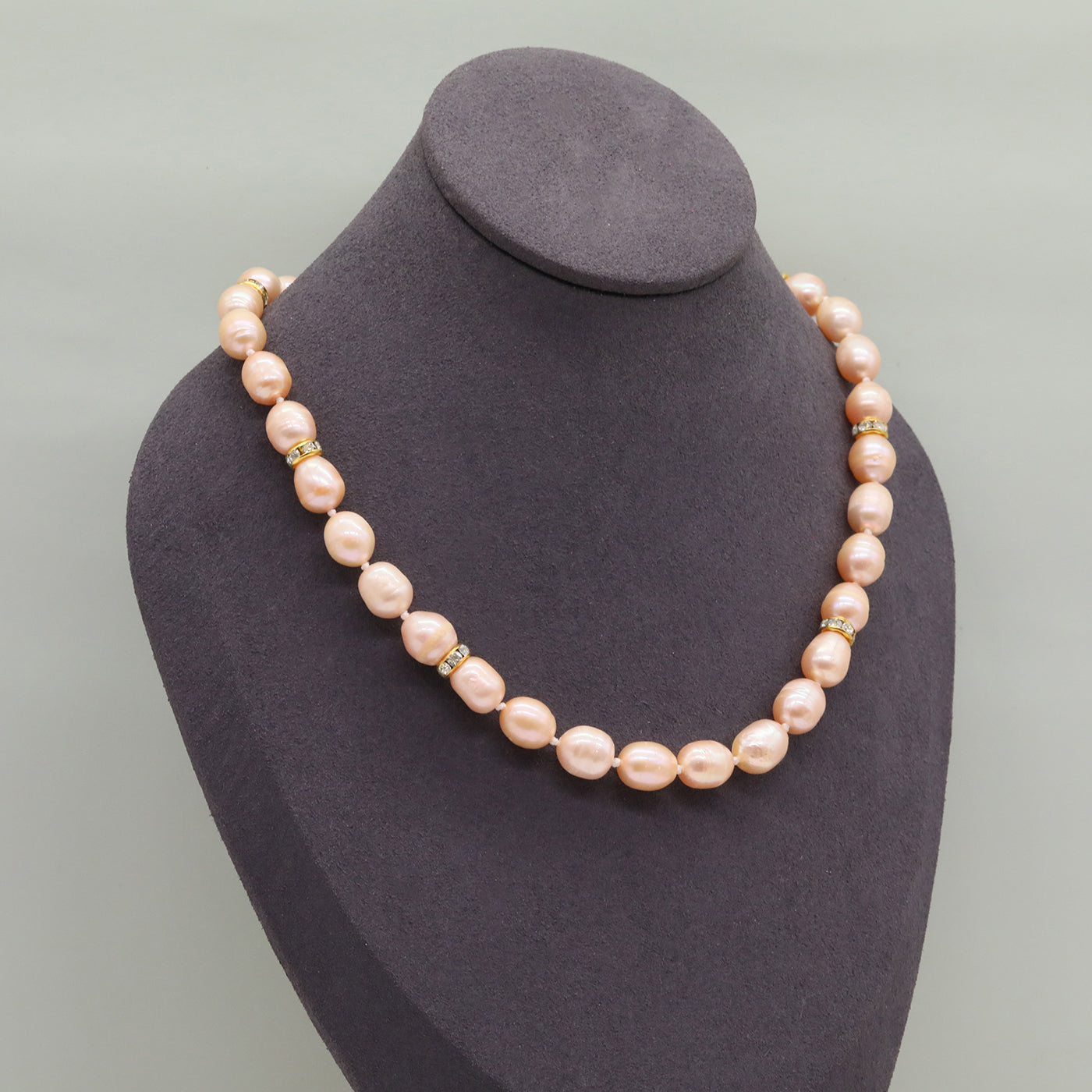 Gorgeous real pink Freshwater Pearl Necklace with bead and four-leaf clover clapper Luxurious 17.3inch long men's and women's freshwater pearl necklace with gift box, perfect for everyday, wedding, unique Christmas, Valentine's Day and Thanksgiving gifts