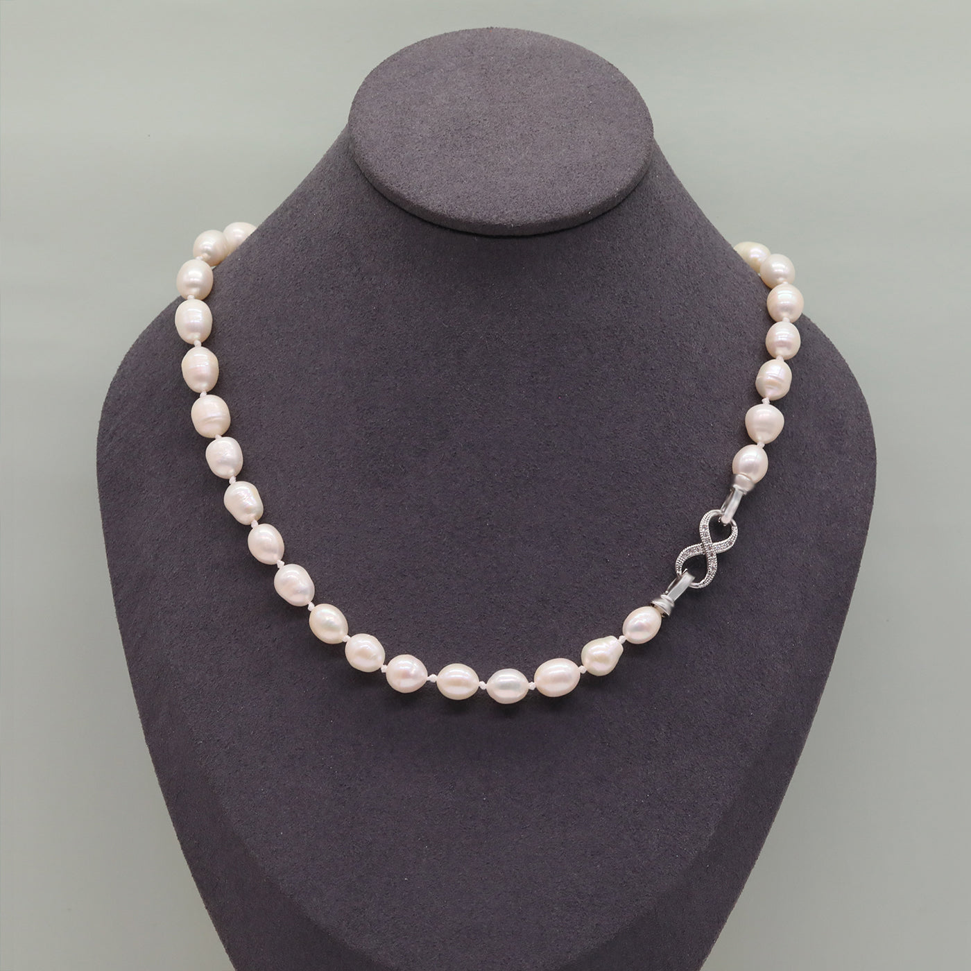 Luxury 17.3inch long white Natural Freshwater Pearl Necklace Exquisite 100% handmade 9mm freshwater pearl necklace, the choice for Christmas and Valentine's Day gifts, suitable for everyday, wedding and birthday parties