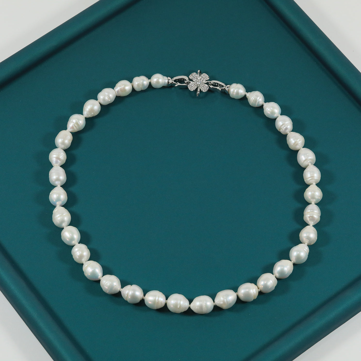 Unique irregular long freshwater pearl design, luxurious simple 17.7inch long collarbone chain, ideal Mother's Day gift, suitable for everyday wear and vacation, freshwater pearl jewelry【XL-2501White-04】