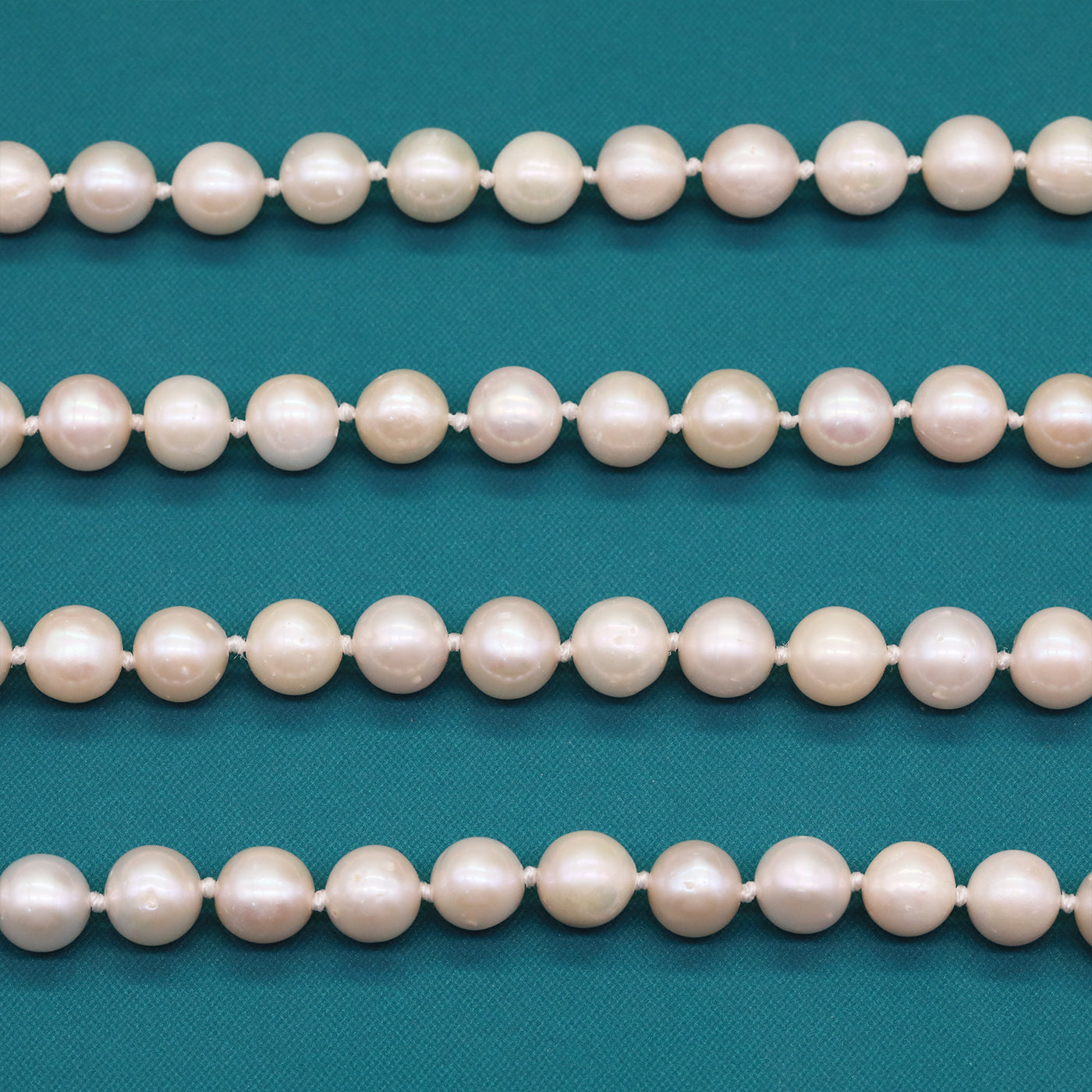 Elegant 7-8cm round real white natural pearl necklace with floral clasp and retractable chain - Ladies versatile fashion necklace for everyday wear and special occasions, ideal gift for  loved ones and mothers, with gift box[XL-2501White-01]