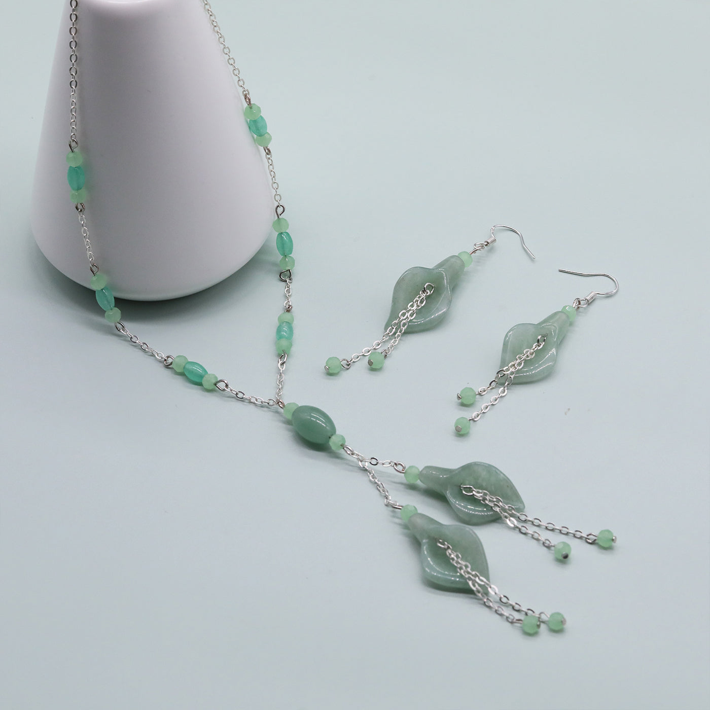 Handcrafted green trumpet shape stone Necklace Earrings Jewelry set Boho style Stone jewelry set Gift suitable for wedding party Holiday Valentine's Day[NK-XL2501Green-01]