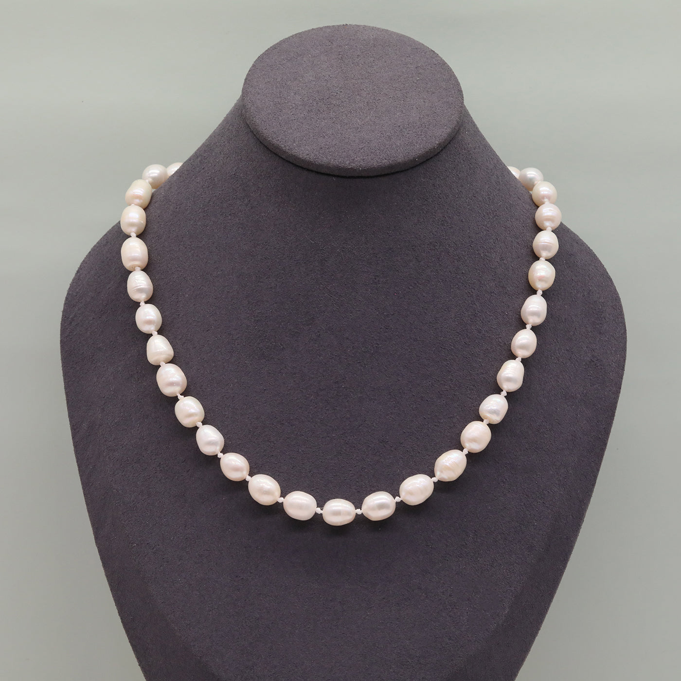 Luxury 17.3inch long white Natural Freshwater Pearl Necklace Exquisite 100% handmade 9mm freshwater pearl necklace, the choice for Christmas and Valentine's Day gifts, suitable for everyday, wedding and birthday parties