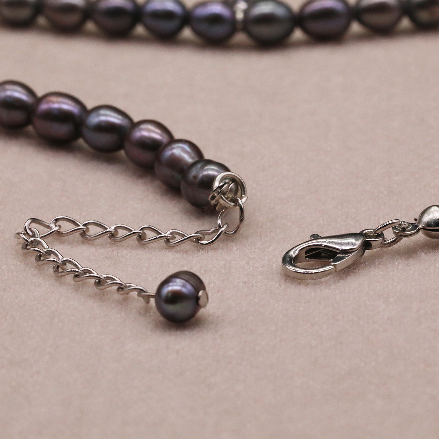 Exquisite Fresh Water Pearl with Zircon Necklace Earrings Bracelet Anklet Four piece Set  ideal for Christmas, Valentine's Day and Thanksgiving gifts, suitable for everyday, wedding and birthday[NK-XL2501-silver-01]