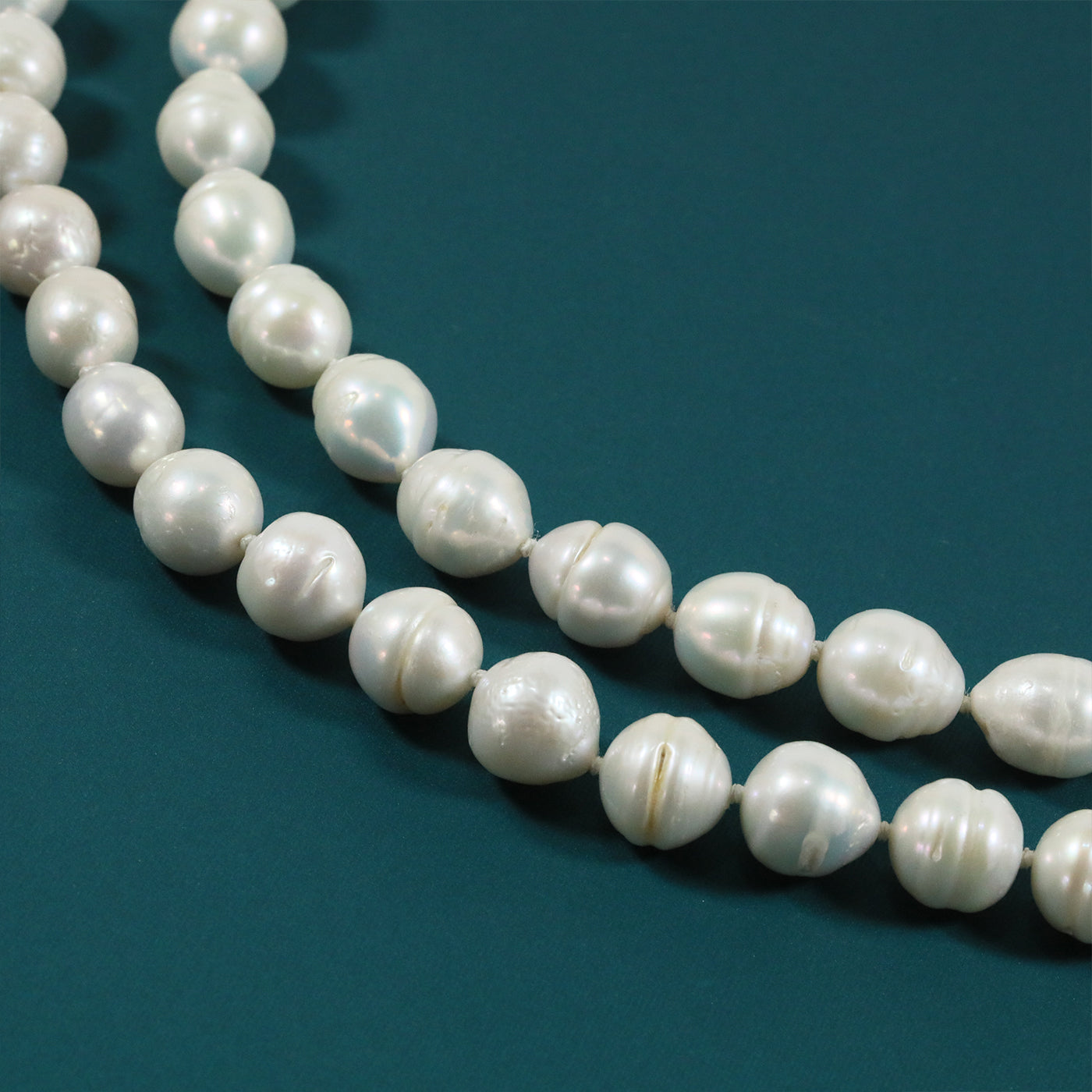 Unique irregular long freshwater pearl design, luxurious simple 17.7inch long collarbone chain, ideal Mother's Day gift, suitable for everyday wear and vacation, freshwater pearl jewelry【XL-2501White-04】