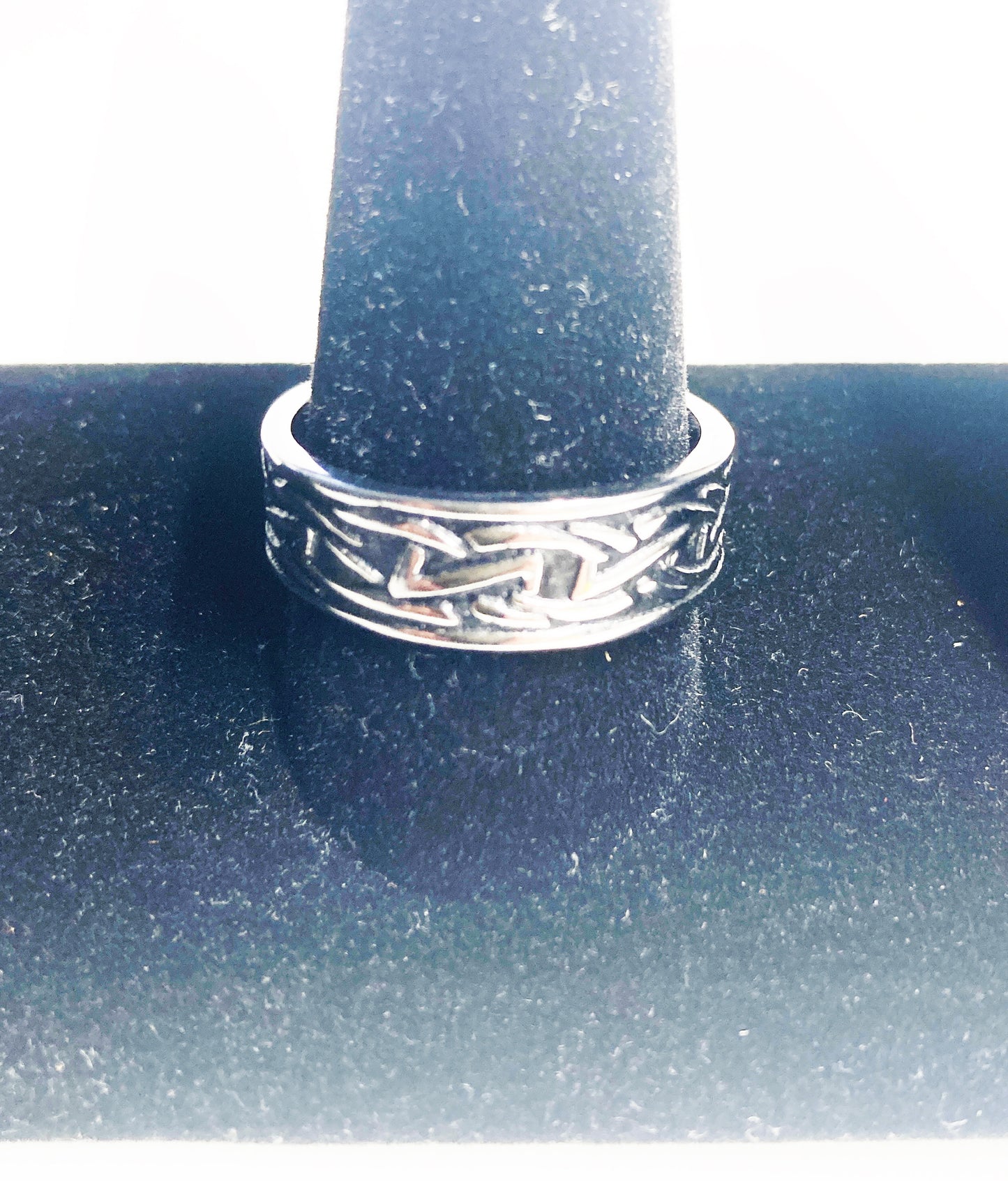 Unisex Irish frendship clahagh band ring