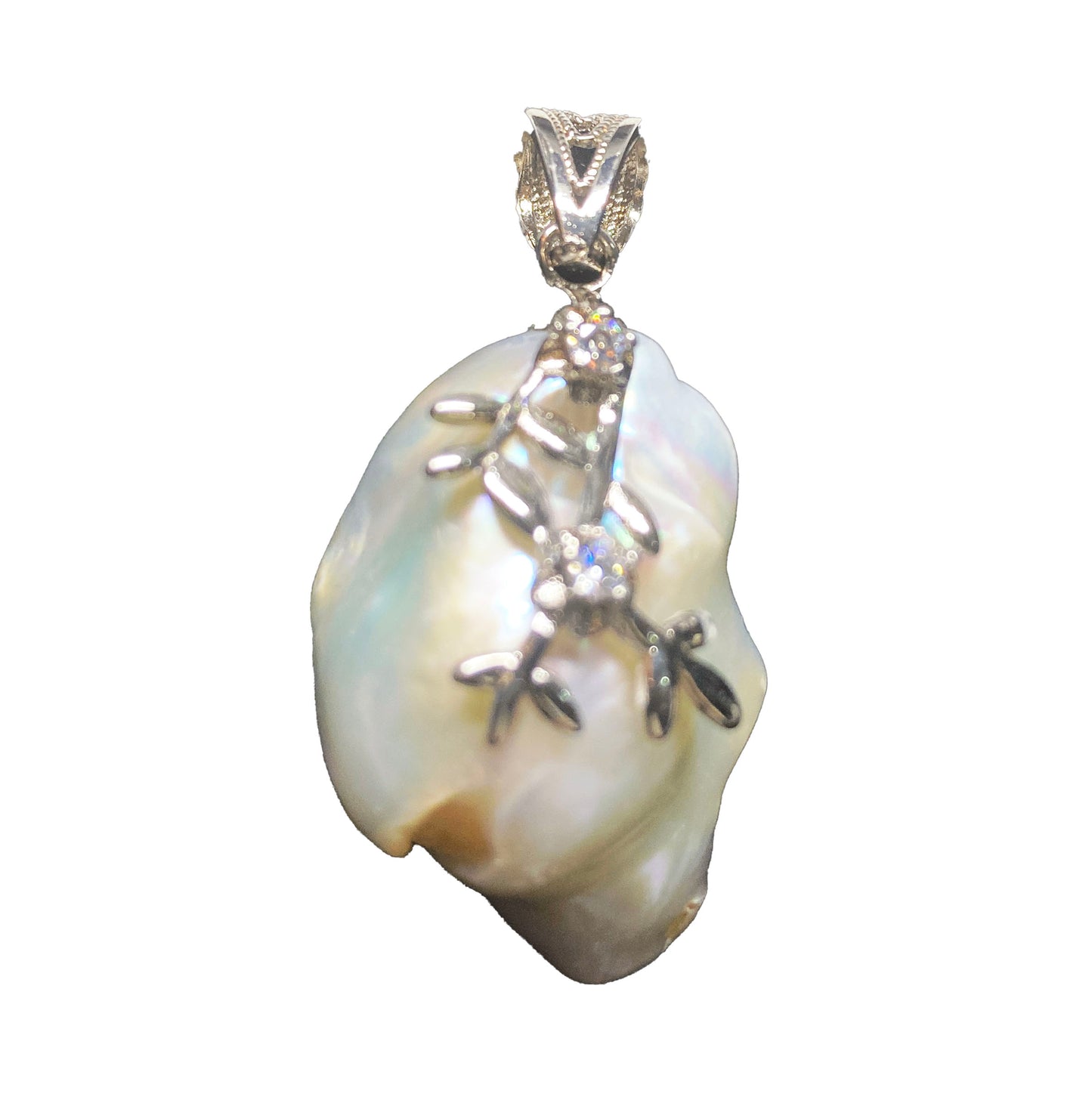 High quality freshwater Pearl with handcrafting sterling silver cap and rhinestones